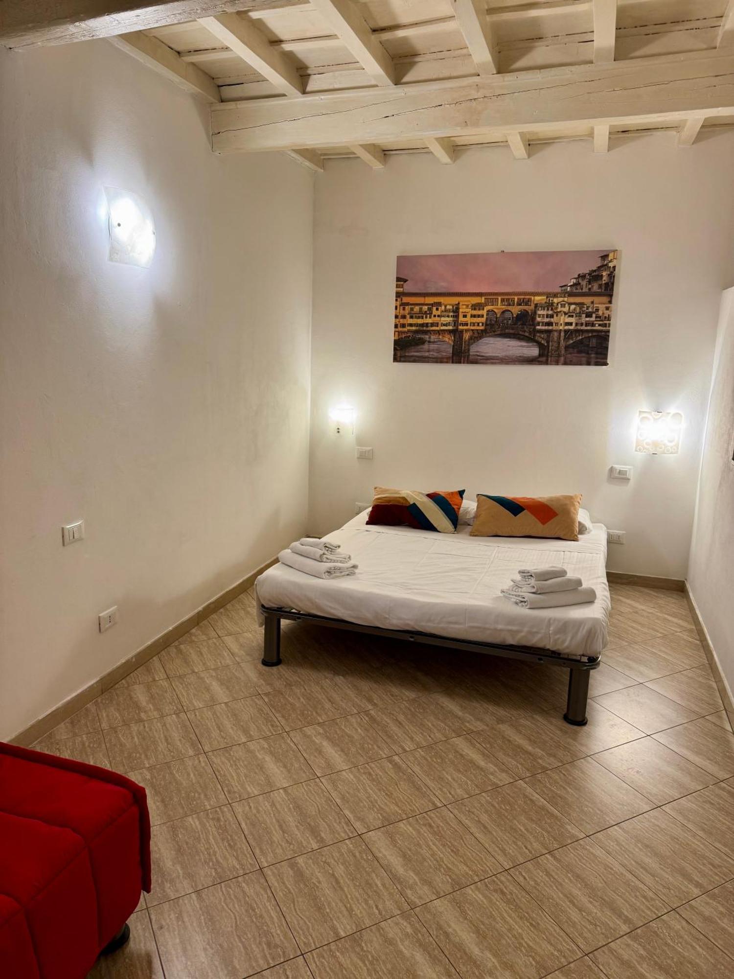 Apartment Lovely Portion Of Few Steps From Basilica Santa Croce Florenz
